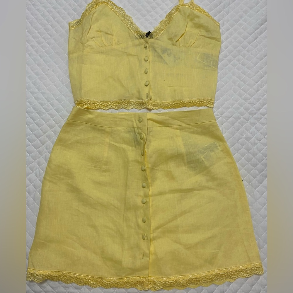 Forever 21 NWT yellow with details summer set size small
